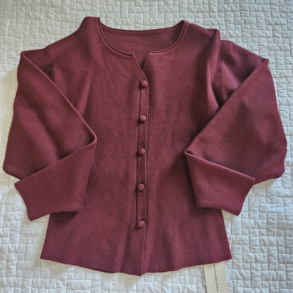 COMMENSE - NWT - Burgundy Button-Front Knit Sweater
